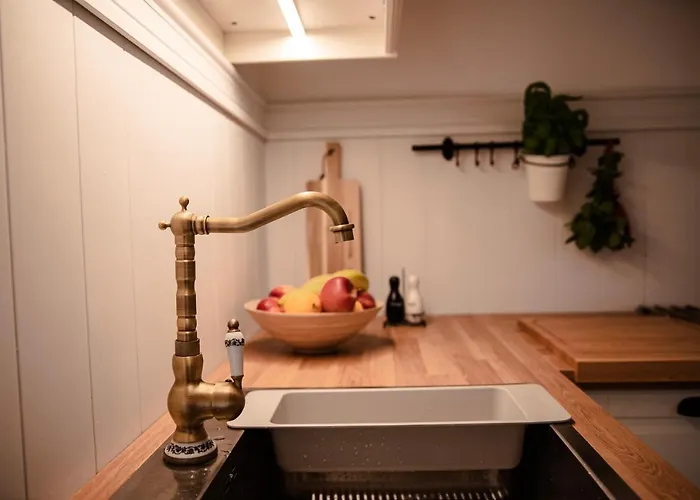 W Kratke & Białogóra